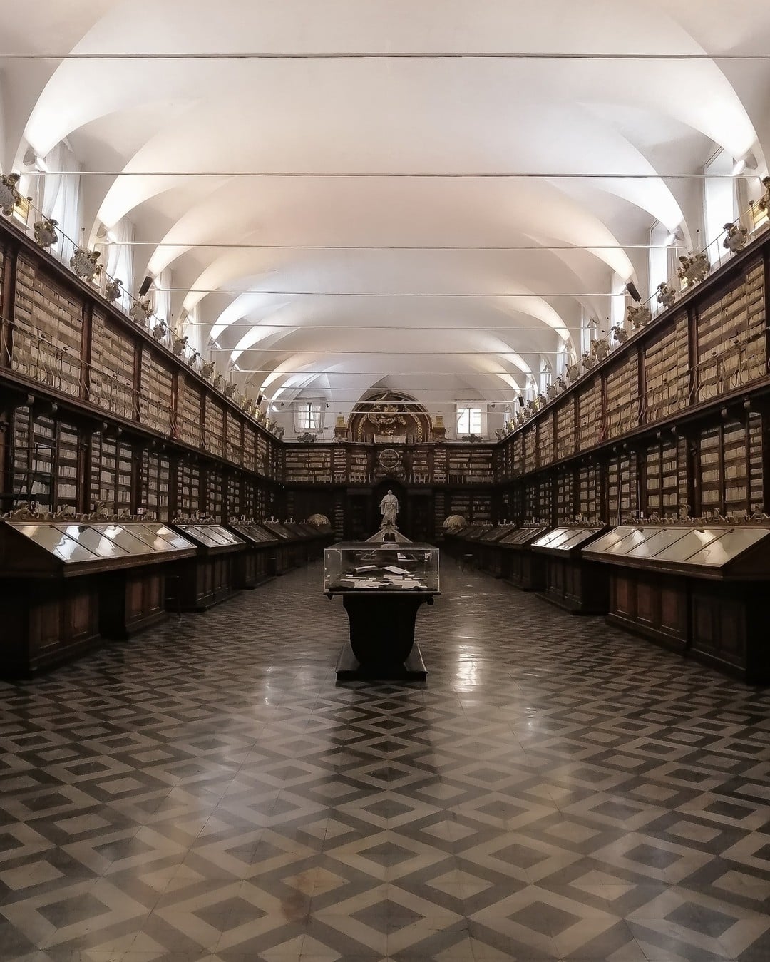 biblioteca roma